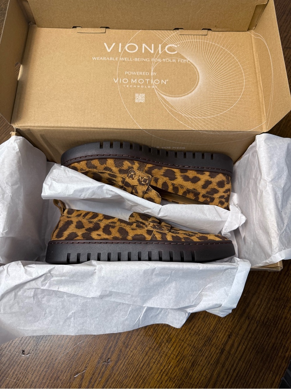 Vionic Women's Uptown Loafer | In Leopard Print Suede | Size 5 | NWT
